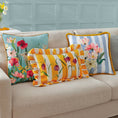 Bild in Galerie-Betrachter laden, Marais Cosmos Chenille-Kissen