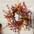 Bild in Galerie-Betrachter laden, Bountiful Berries & Leaves Kerzenring, 16,5 cm
