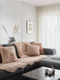 Bild in Galerie-Betrachter laden, Kuscheldecke Stripy Blanket Toffee

