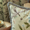 Bild in Galerie-Betrachter laden, Porcelain Garden Chenille-Kissen, Salbeigrün
