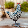 Bild in Galerie-Betrachter laden, Huhn stehend
