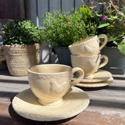 Tasse mit Untertasse 'Hühnchen'