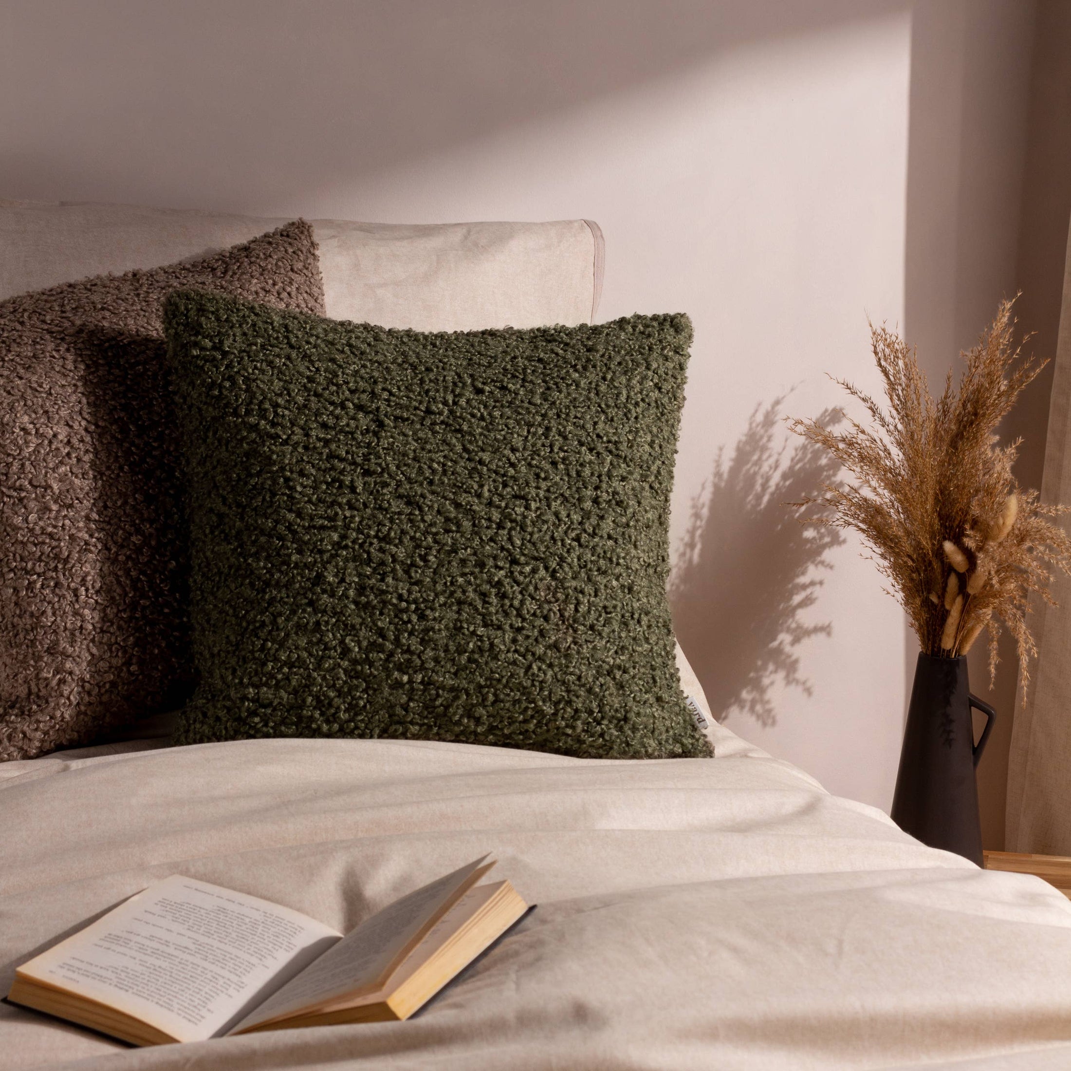 Cabu Strukturiertes Boucle-Kissen Khaki