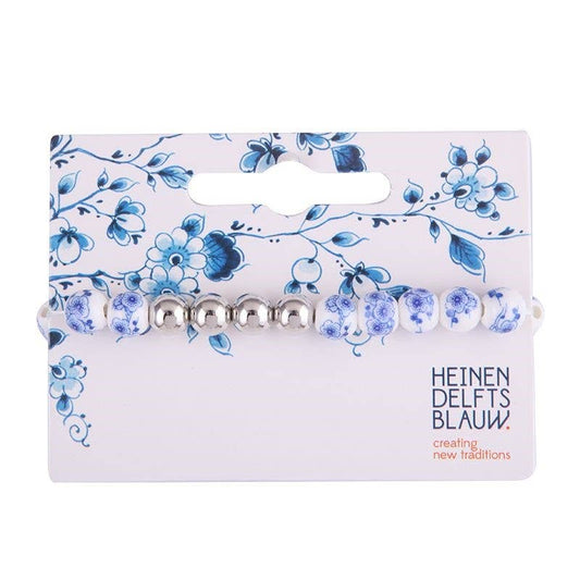 Armband Blumen und silberfarbene Perlen