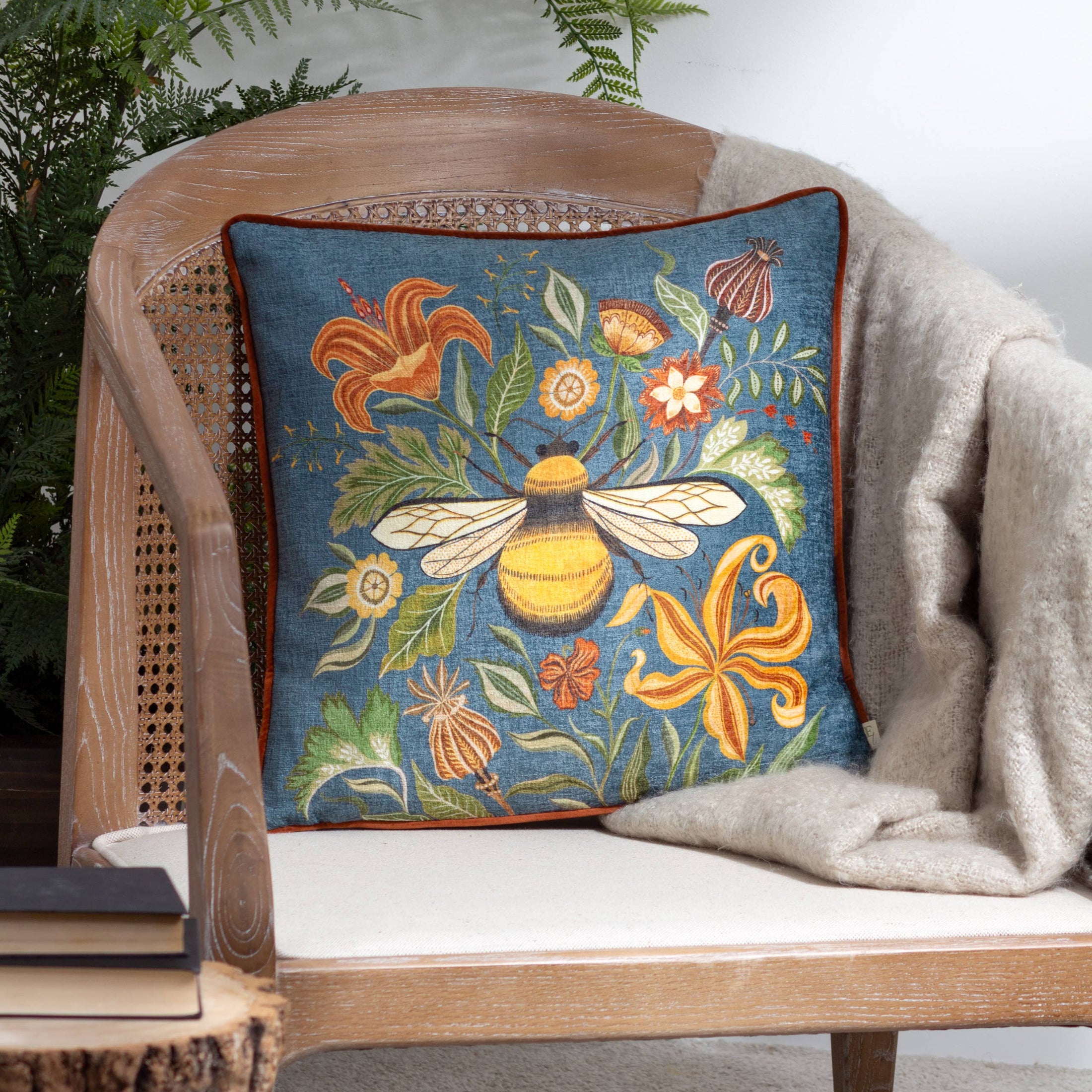 Kissen Hawthorn Bee Petrol